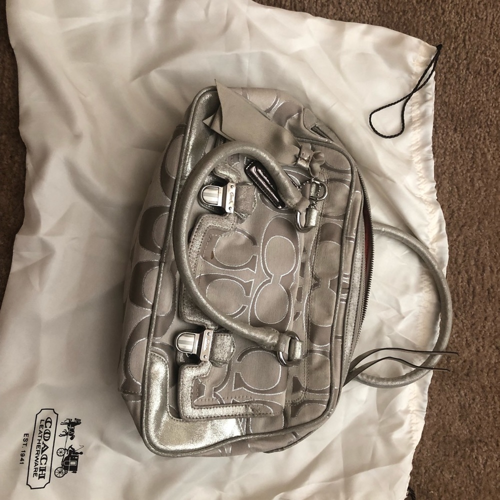 Coach medium size bag never used no tags